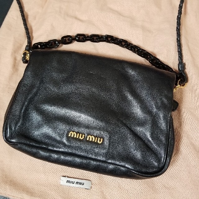 miumiu(ミュウミュウ)の《そうママさま専用》miu miu ショルダーバッグ2点 レディースのバッグ(ショルダーバッグ)の商品写真