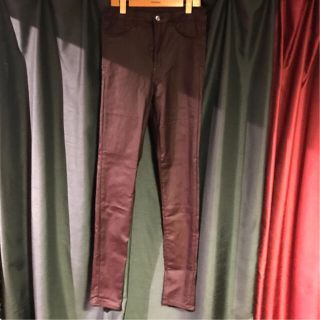 エイチアンドエム(H&M)のH&M ボルドー レザー 風 レギンスパンツ スキニー パンツ スリム パンク(スキニーパンツ)