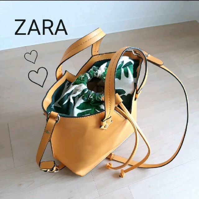 ZARA(ザラ)のZARA　ショルダーバッグ　イエロー✕ボタニカル柄 レディースのバッグ(ショルダーバッグ)の商品写真