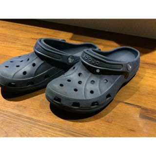 クロックス(crocs)のクロックス　サンダル　ネイビー　M5 23cmくらいです。(サンダル)