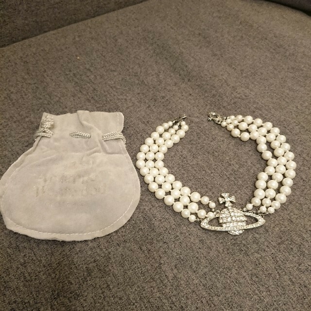 Vivienne Westwood - ヴィヴィアン 三連パール ネックレスの通販 Vivienne Westwood - ヴィヴィアン 三連パール ネックレスの通販