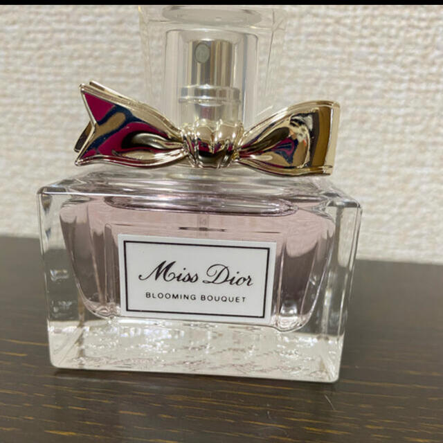 Christian Dior(クリスチャンディオール)のDior 香水　30ml コスメ/美容の香水(香水(女性用))の商品写真