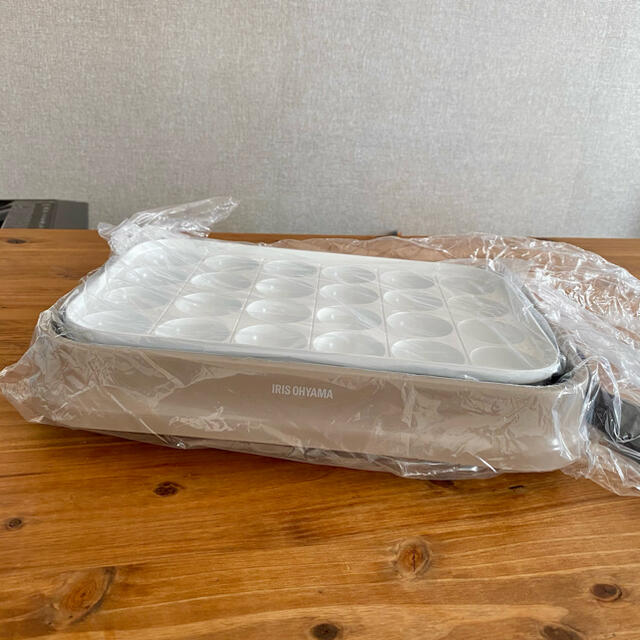 アイリスオーヤマ(アイリスオーヤマ)のアイリスオーヤマ　たこ焼き器 スマホ/家電/カメラの調理家電(たこ焼き機)の商品写真