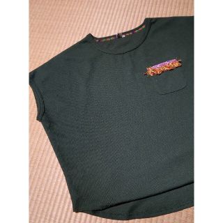 チチカカ(titicaca)のチチカカ　カーキ　Ｔシャツ(Tシャツ(半袖/袖なし))