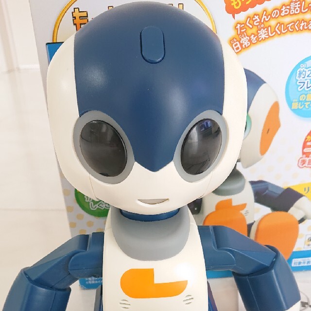 ロビジュニア  タカラトミー  知育  ロボット  高橋智隆氏監修 対話型 1