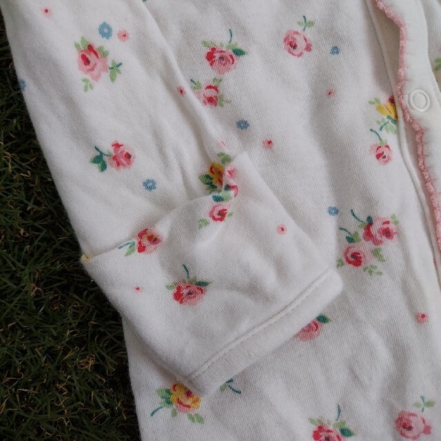 Cath Kidston(キャスキッドソン)のカバーオール キッズ/ベビー/マタニティのベビー服(~85cm)(ロンパース)の商品写真