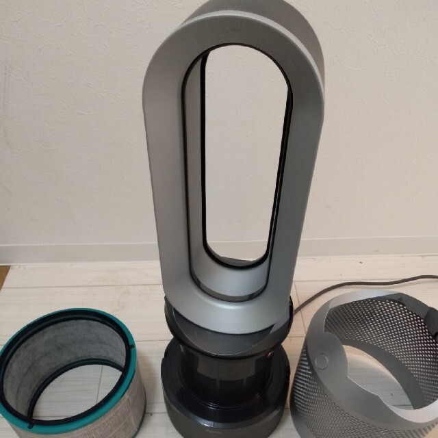 Dyson(ダイソン)の値下げ　Dyson hp00 空気清浄機能付きファンヒーター　シルバー スマホ/家電/カメラの冷暖房/空調(ファンヒーター)の商品写真