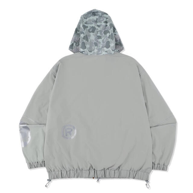 A BATHING APE(アベイシングエイプ)のBAPE × NEW BALANCE SHARK HOODIE JK グレー M メンズのジャケット/アウター(その他)の商品写真