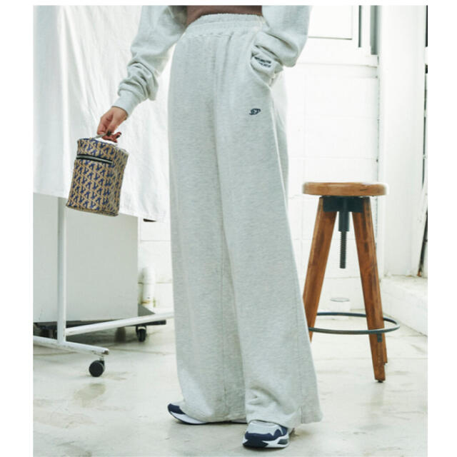 カジュアルパンツ juemi EMB Crease Wide Sweat Pants アッシュ