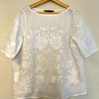 ザラ(ZARA)の【美品】ZARA 刺繍　レースホワイトトップス(シャツ/ブラウス(長袖/七分))