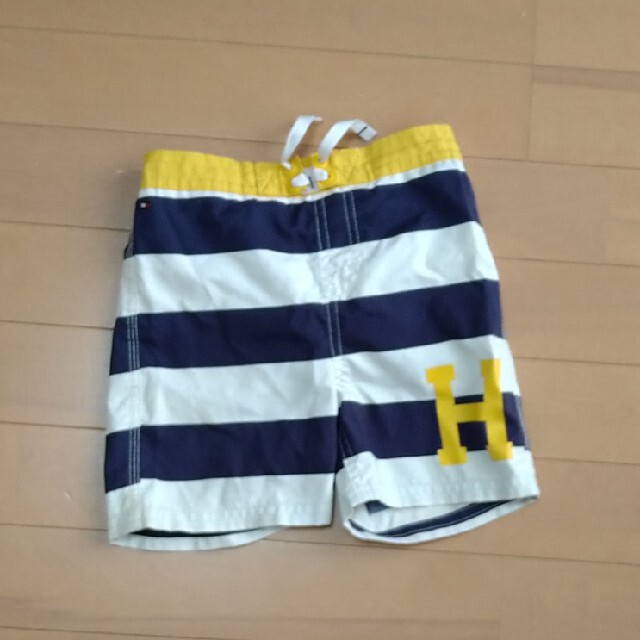 TOMMY HILFIGER(トミーヒルフィガー)のトミー　水着　キッズ　4T  キッズ/ベビー/マタニティのキッズ服男の子用(90cm~)(水着)の商品写真