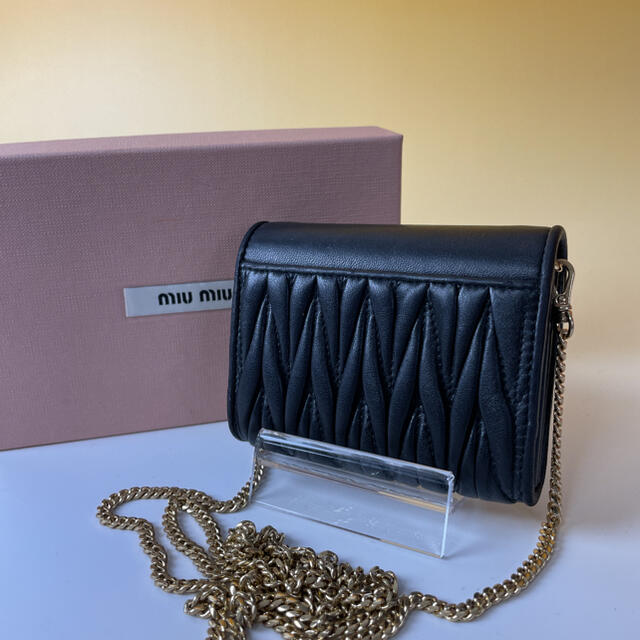 miumiu - MIUMIU 美品 黒 マテラッセ 財布 チェーンウォレット ミュウ miumiu - MIUMIU 美品 黒 マテラッセ 財布 チェーンウォレット ミュウ