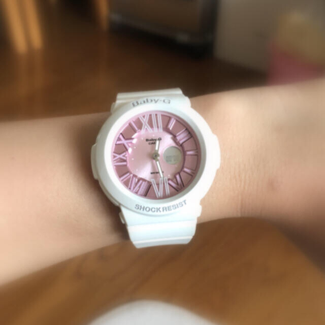 Baby-G(ベビージー)のベビージー　Baby-G ホワイト　腕時計 レディースのファッション小物(腕時計)の商品写真