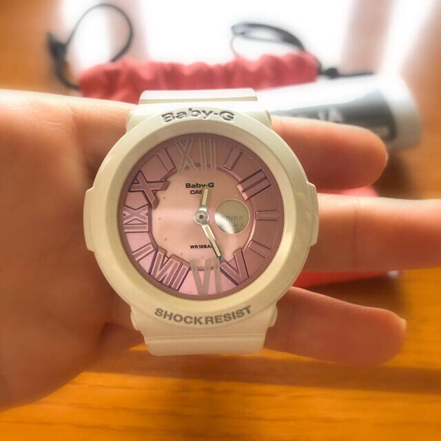 Baby-G(ベビージー)のベビージー　Baby-G ホワイト　腕時計 レディースのファッション小物(腕時計)の商品写真
