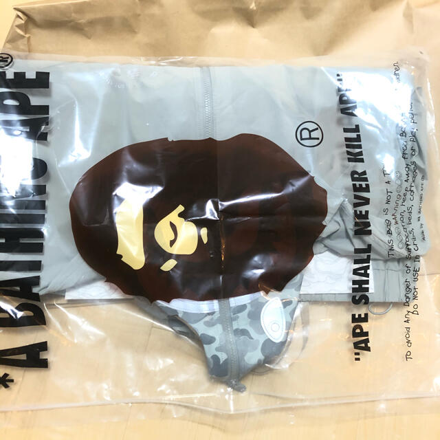 A BATHING APE(アベイシングエイプ)のXL BAPE NEW BALANCE SHARK HOODIE JACKET メンズのトップス(パーカー)の商品写真