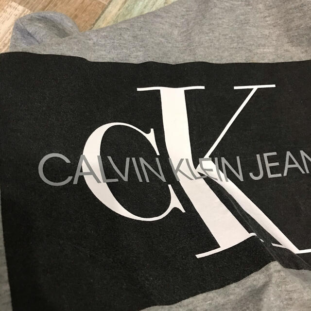 Calvin Klein(カルバンクライン)のCALVIN KLEIN JEANS Tシャツ　S〜M ✩✩ メンズのトップス(Tシャツ/カットソー(半袖/袖なし))の商品写真