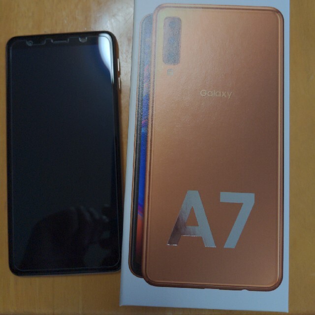 Galaxy(ギャラクシー)のGALAXY A7　ＳＭ−Ａ７５０Ｃ スマホ/家電/カメラのスマートフォン/携帯電話(スマートフォン本体)の商品写真