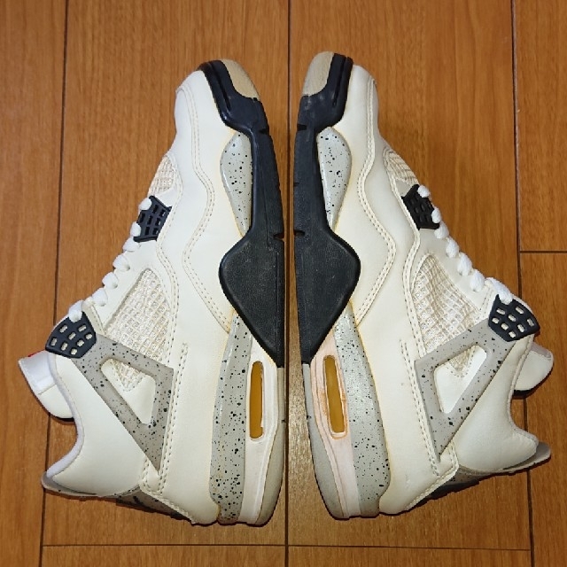 NIKE(ナイキ)のNIKE  AIR JORDAN 4  レトロ メンズの靴/シューズ(スニーカー)の商品写真