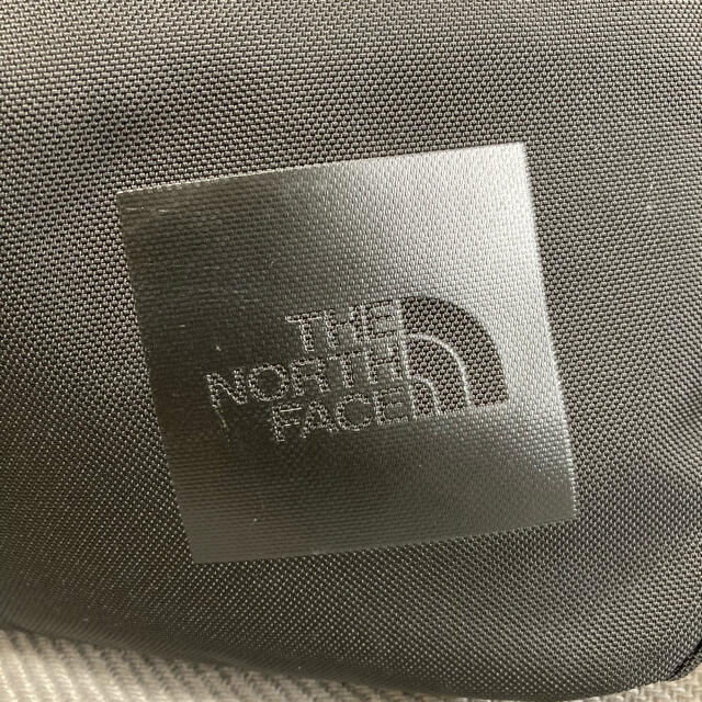 THE NORTH FACE(ザノースフェイス)のTHE NORTH FACE ザ ノースフェイス シャトルデイパック ブラック メンズのバッグ(ビジネスバッグ)の商品写真