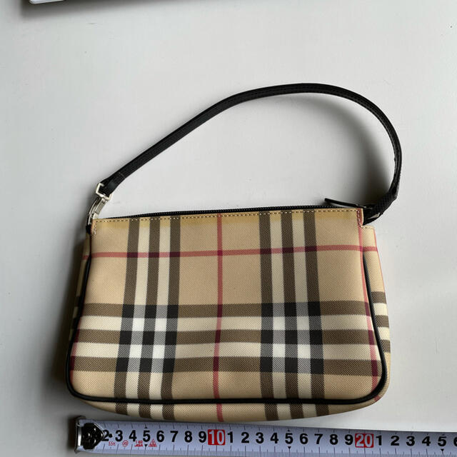 BURBERRY(バーバリー)のバーバリーポーチ レディースのファッション小物(ポーチ)の商品写真