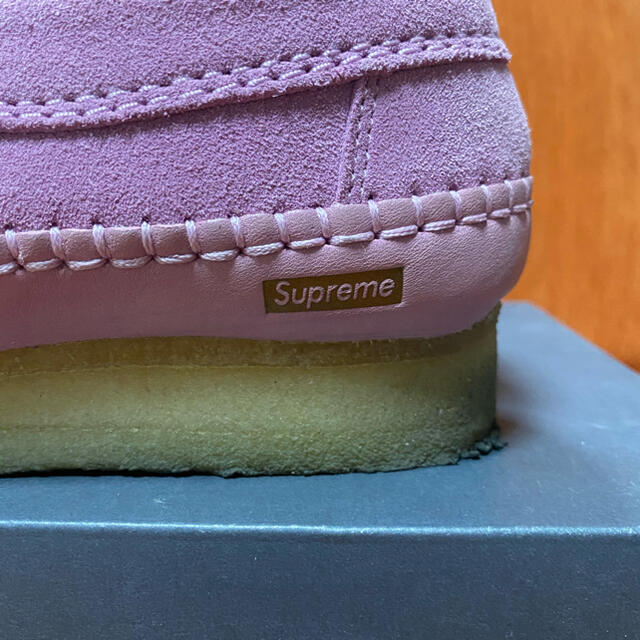 Supreme(シュプリーム)のSupreme /Clarks Originals Weaver ピンク メンズの靴/シューズ(その他)の商品写真