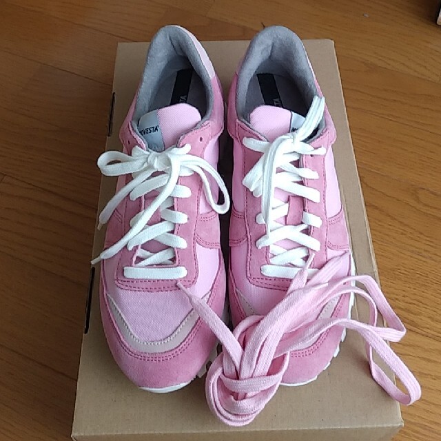 Drawer(ドゥロワー)のnovesta marathon trail all pink 37 レディースの靴/シューズ(スニーカー)の商品写真