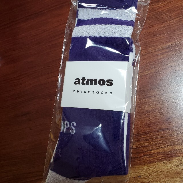 atmos(アトモス)のCHICSTOCKS x atmos "HOOPS" RIB SOCKS メンズのレッグウェア(ソックス)の商品写真