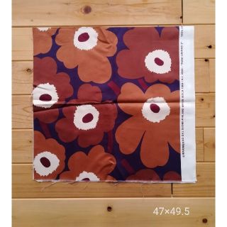 マリメッコ(marimekko)のマリメッコ　生地　ブラウン　marimekko　ピエニウニッコ　洋裁　生地　布(生地/糸)