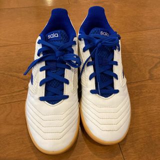 アディダス(adidas)のアディダス　フットサル　シューズ　ジュニア  (シューズ)