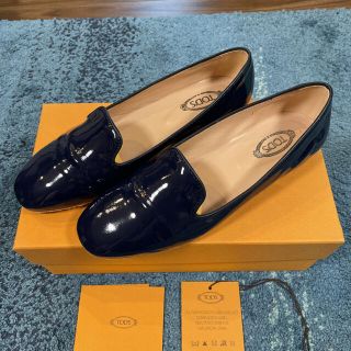 トッズ(TOD'S)のayupo様専用！トッズ　濃紺フラットシューズ　37 24cm(ローファー/革靴)