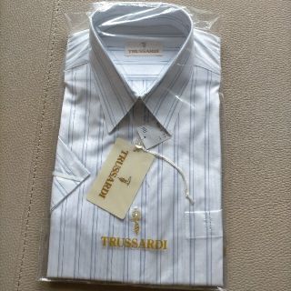 トラサルディ(Trussardi)のトラサルディ　ワイシャツ　半袖　M　新品未使用(シャツ)