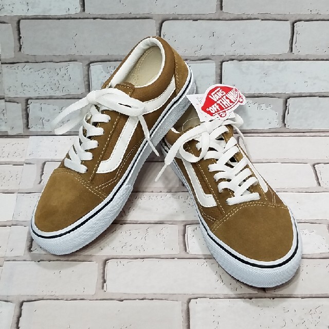 VANS(ヴァンズ)の【未使用品】バンズ　VANS オールドスクール　クラシック　23 レディースの靴/シューズ(スニーカー)の商品写真