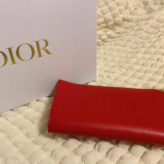 Dior(ディオール)のDIOR ノベルティ　ポーチ エンタメ/ホビーのコレクション(ノベルティグッズ)の商品写真