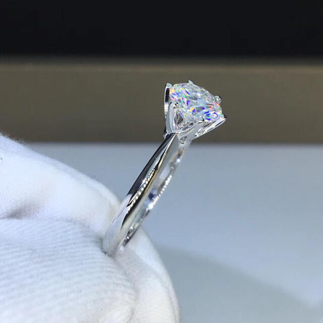 1カラット 】輝くモアサナイト ダイヤモンド リング | dondiegosanta.com