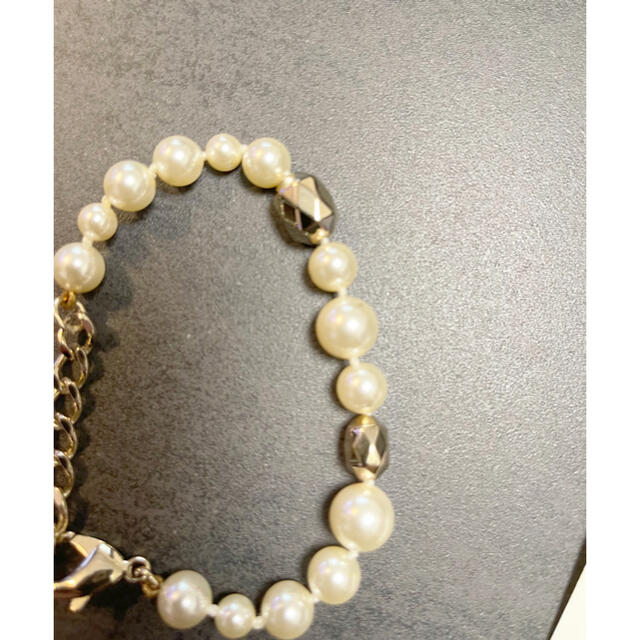 CHANEL(シャネル)のCHANELパールブレスレット未使用 レディースのアクセサリー(ブレスレット/バングル)の商品写真