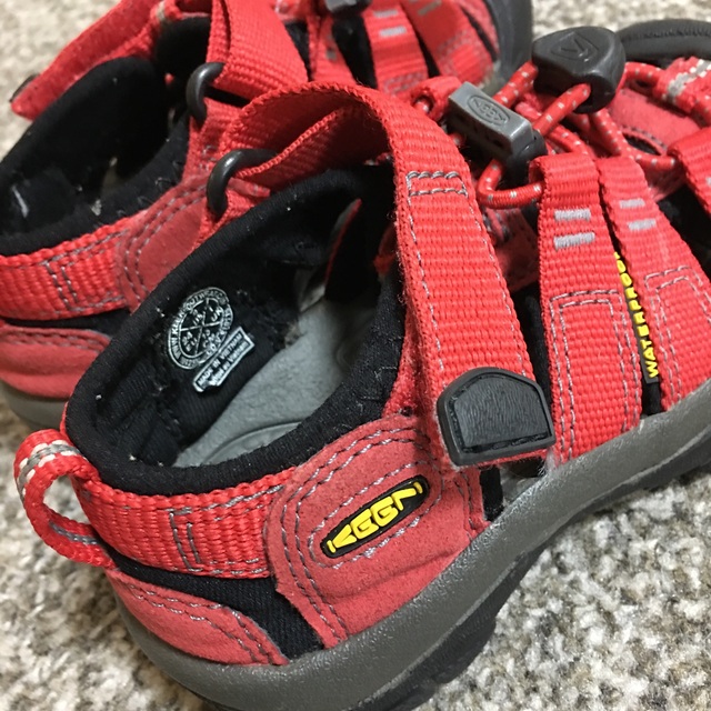 KEEN(キーン)の専用です　キーン　15cm サンダル　 キッズ/ベビー/マタニティのキッズ靴/シューズ(15cm~)(サンダル)の商品写真