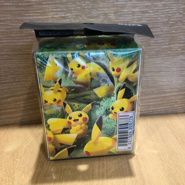 ポケモンカード　フリップデッキケース　森　ピカチュウ　イーブイ