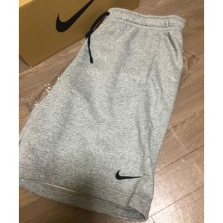 ナイキ(NIKE)のNIKE フレンチショート パンツ グレー 2XL 新品未使用(ショートパンツ)