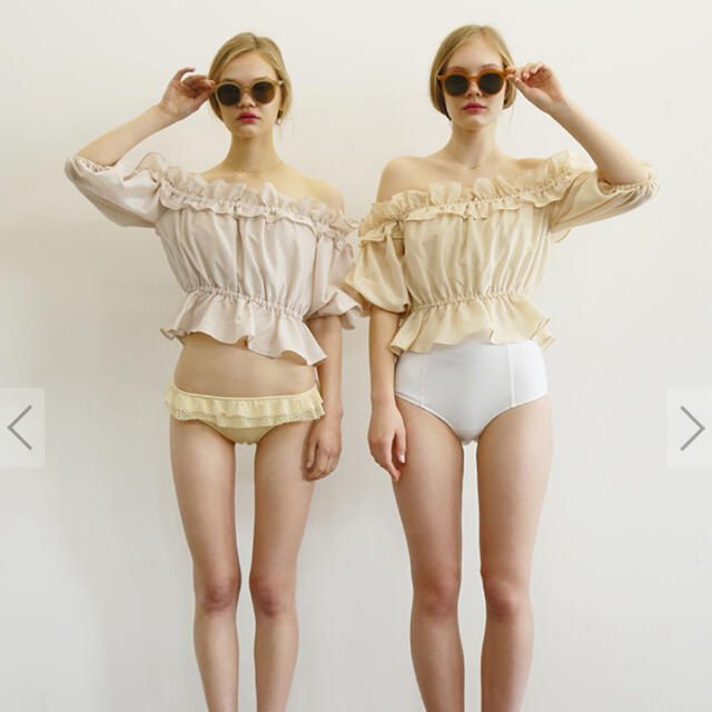 Honey mi Honey(ハニーミーハニー)のHONEY MI HONEY frill offshoulder blouse レディースのトップス(シャツ/ブラウス(半袖/袖なし))の商品写真