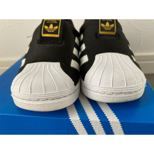 adidas(アディダス)のadidas スニーカー 13.0cm キッズ/ベビー/マタニティのベビー靴/シューズ(~14cm)(スニーカー)の商品写真