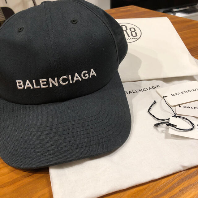 正規品　balenciagaキャップ　バレンシアガ  supreme NIKE