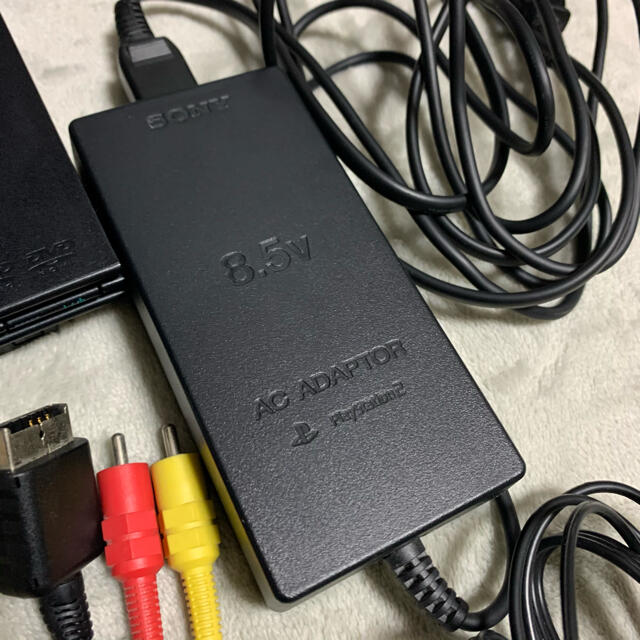 PlayStation2(プレイステーション2)のプレイステーション2 PlayStation2 SCPH-70000 本体セット エンタメ/ホビーのゲームソフト/ゲーム機本体(家庭用ゲーム機本体)の商品写真