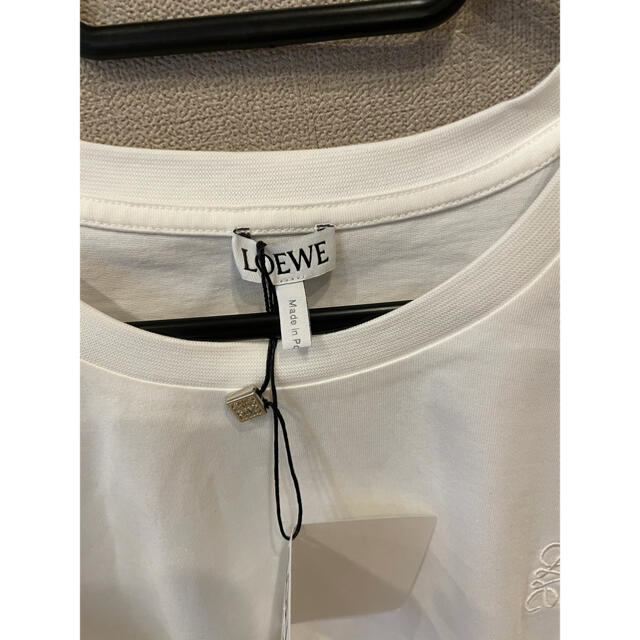 LOEWE(ロエベ)のロエベ　アナグラム　クロップド　Tシャツ レディースのトップス(Tシャツ(半袖/袖なし))の商品写真