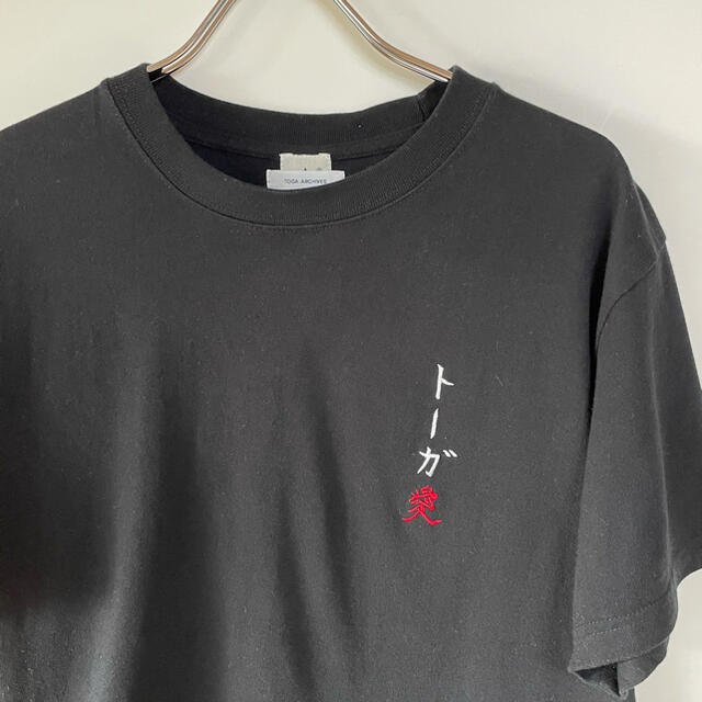 TOGA(トーガ)のtoga トーガ モンゴリアンチョップス TOGA愛 tシャツ 黒 ブラック メンズのトップス(Tシャツ/カットソー(半袖/袖なし))の商品写真