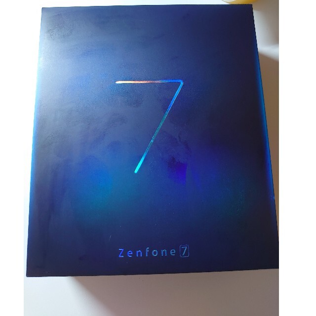 アウトレット☆送料無料】 zenfone - ASUS 7 美品 ホワイト 8GB/128GB
