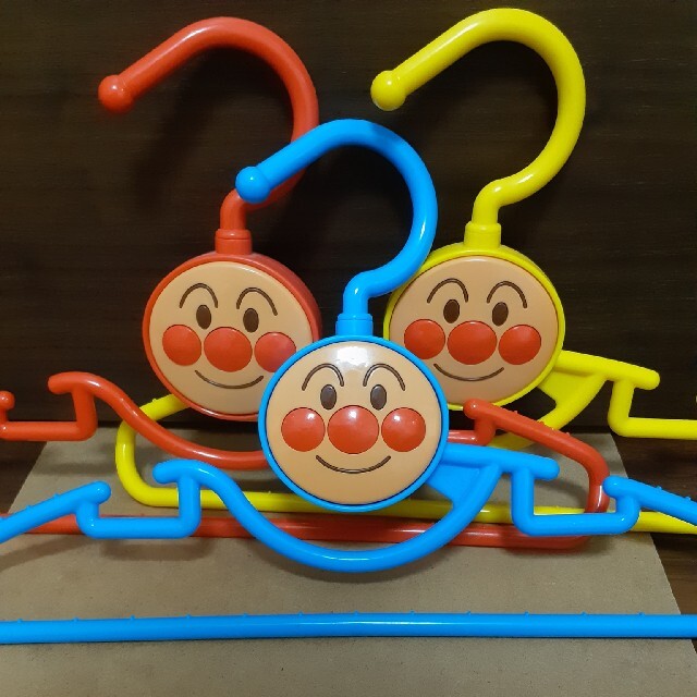 アンパンマン アンパンマン ハンガー 三色 赤 青 黄の通販 By ムーンshop アンパンマンならラクマ アンパンマン アンパンマン ハンガー 三色 赤 青 黄の通販 By ムーンshop アンパンマンならラクマ