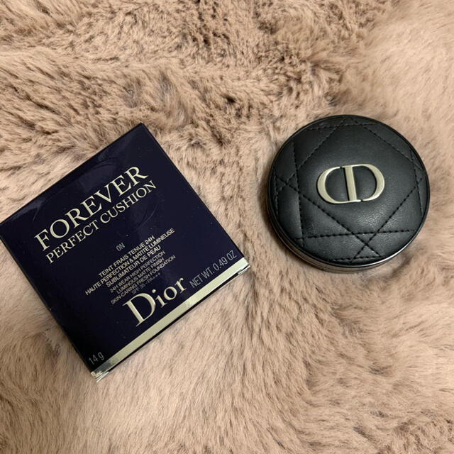 Dior(ディオール)のディオールスキンフォーエヴァークッション0N コスメ/美容のベースメイク/化粧品(ファンデーション)の商品写真