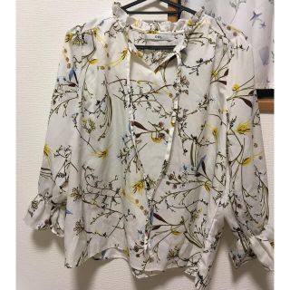 グレイル(GRL)のグレイル GRL フリルネック花柄ブラウス[k4325i]サイズM(シャツ/ブラウス(長袖/七分))