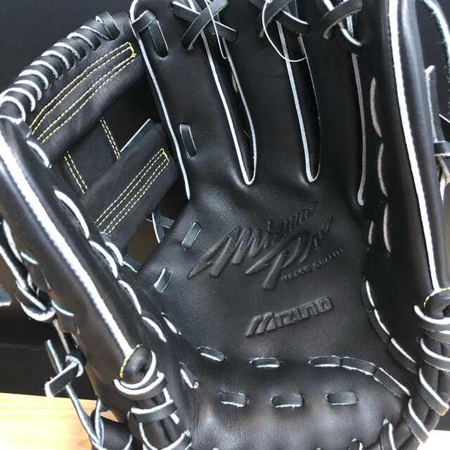 袋付き ミズノプロ 硬式用グローブ 内野手用 定価60,500円税込 袋付き ミズノプロ 硬式用グローブ 内野手用 定価60,500円税込
