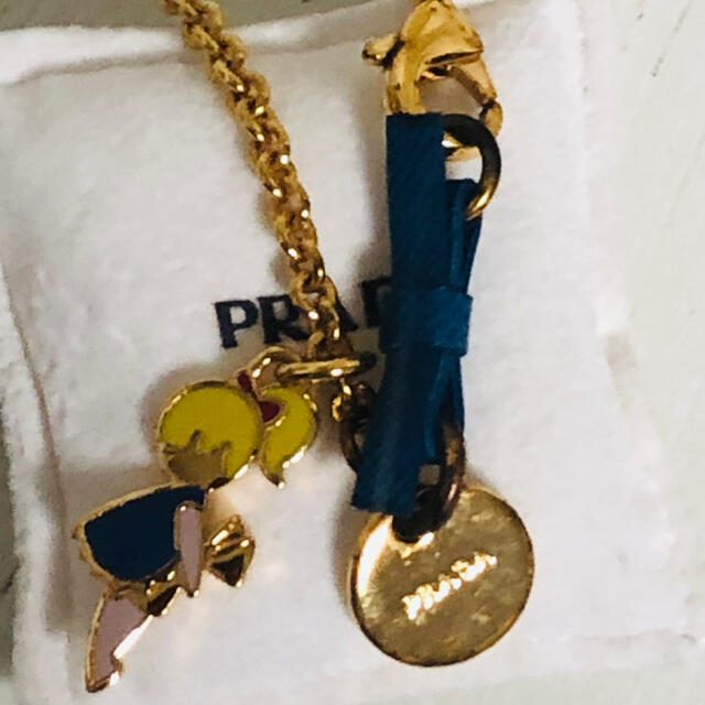 PRADA(プラダ)の⭐️めっちゃ可愛いPRADA プラダの珍しいネックレスとピアスのセット　チャーム レディースのアクセサリー(ピアス)の商品写真